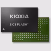 Микросхема памяти Kioxia BiCS FLASH с зелёной платой