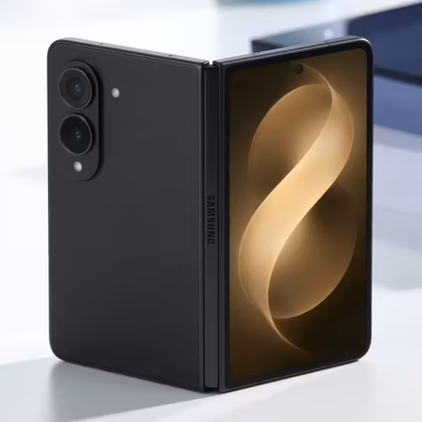 Складной смартфон Samsung Wide Fold получит стекло 60 мкм