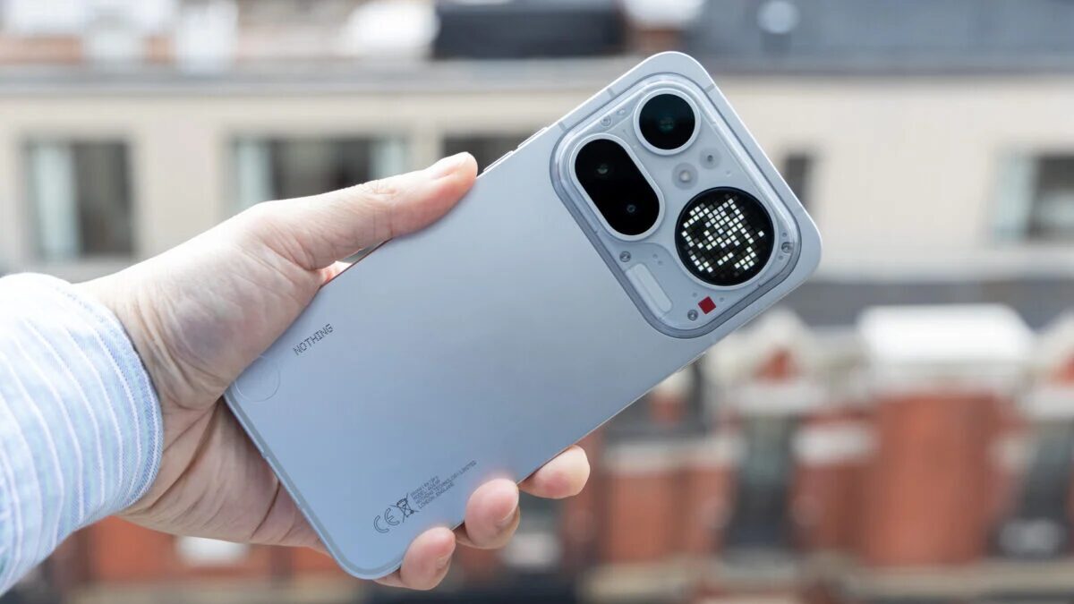 Смартфон Nothing Phone 4b с большой главной камерой
