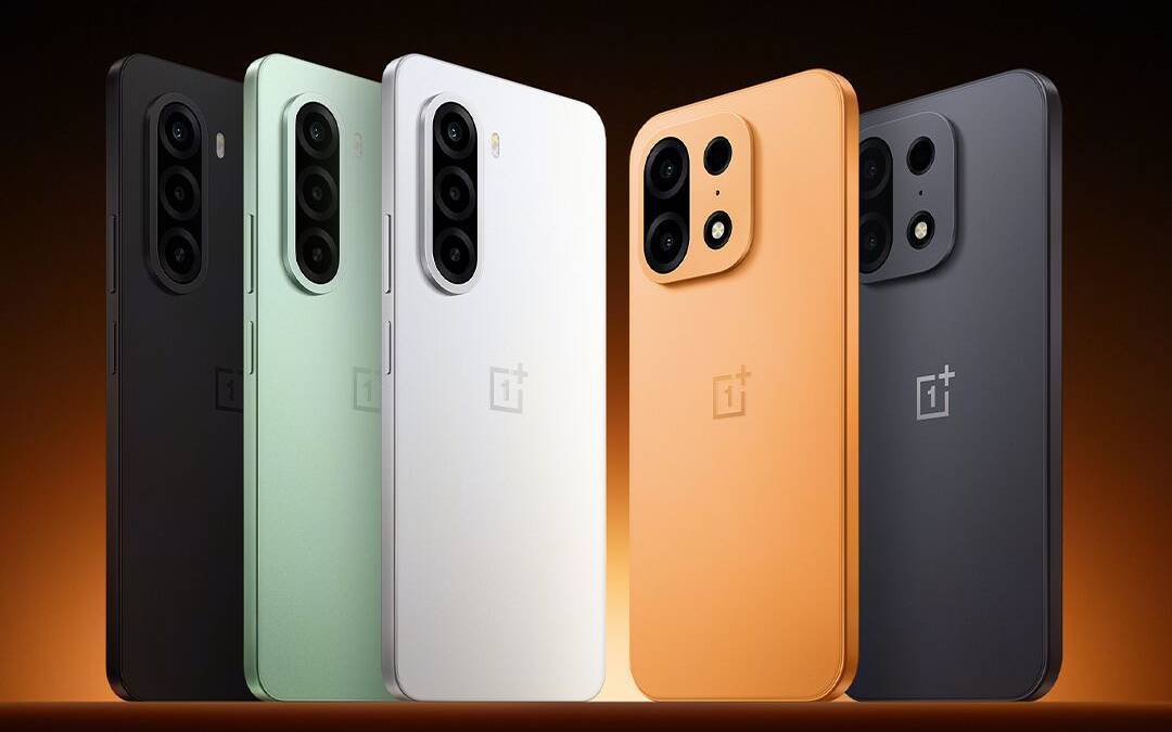 Пять смартфонов OnePlus Turbo 6X разных цветов,