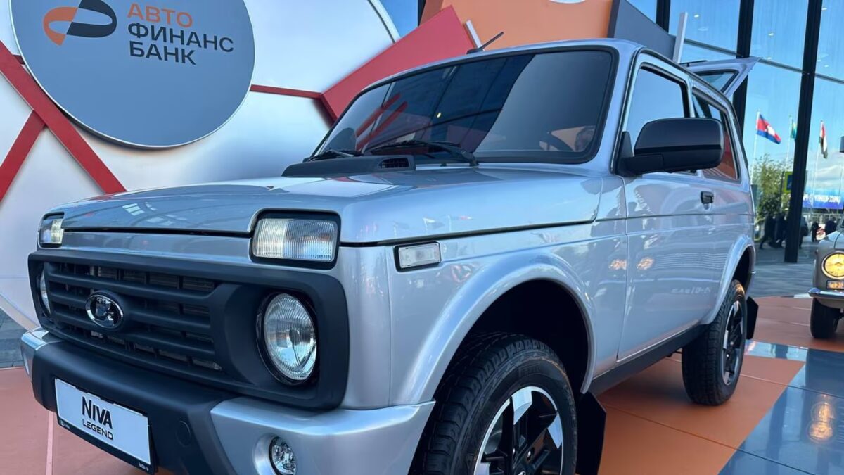 Обновлённая Нива Легенда от АвтоВАЗа на выставке