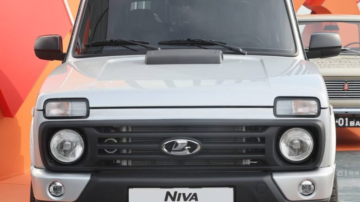 Передняя часть обновлённой Lada Niva Niva Legend