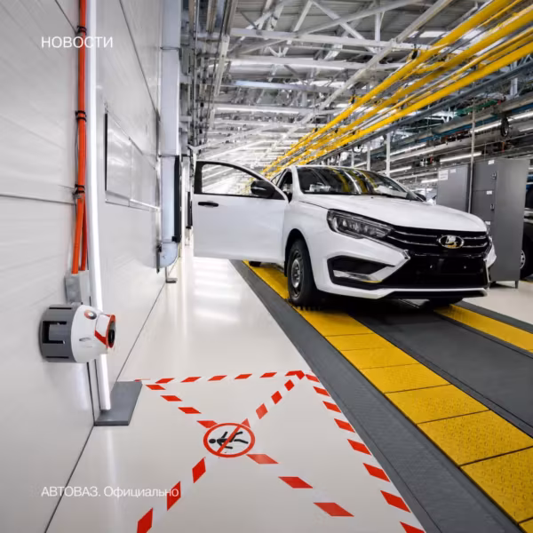 Автомобиль на конвейере, датчики и оборудование, VisionLabs