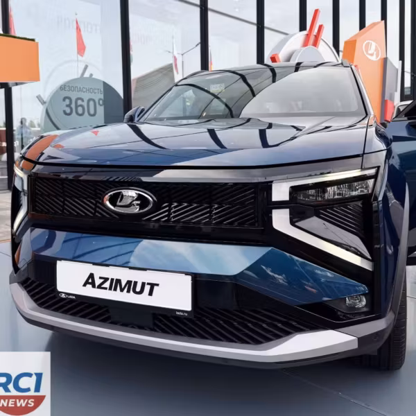 Кроссовер Lada Azimut передняя часть решетка фары