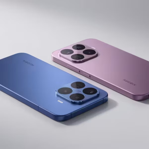 Два смартфона Xiaomi 17T и 17T Pro в фиолетовом и синем цветах