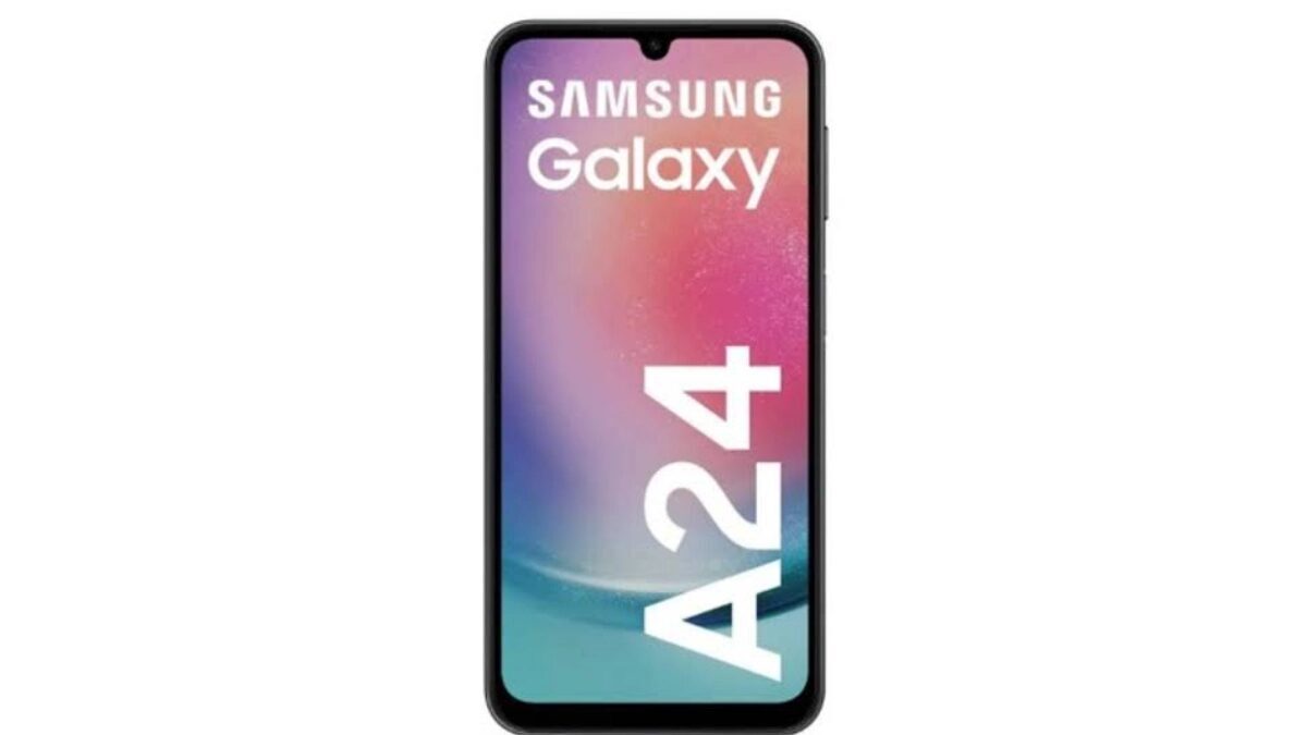 Смартфон Samsung Galaxy A24 на дисплее