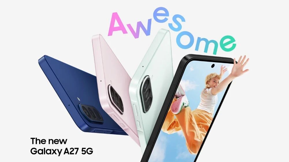 Три цветных смартфона Samsung Galaxy A27 5G на белом фоне
