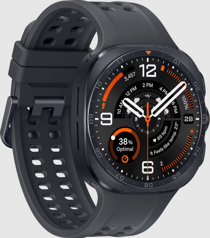 Умные часы Galaxy Watch Ultra 2 на руке с черным ремешком