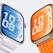 Умные часы Huawei Watch в двух цветах с дисплеями