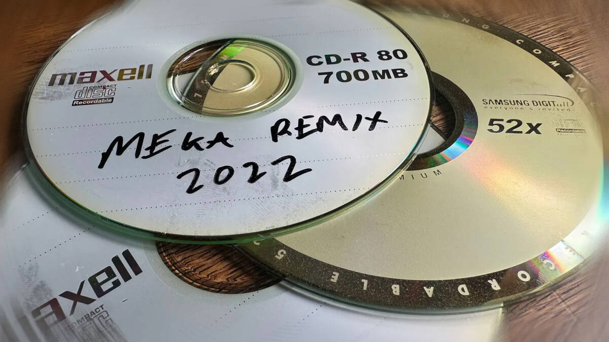 Две компакт-диски Maxell Samsung Digit all Remit 2022