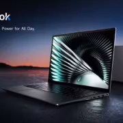 Ноутбук Chuwi UniBook на фоне заката