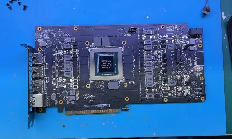 Видеокарта ASUS с графическим процессором GPU NVIDIA