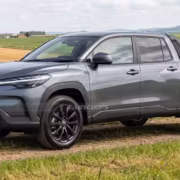 Пикап Toyota на базе Corolla Cross в поле