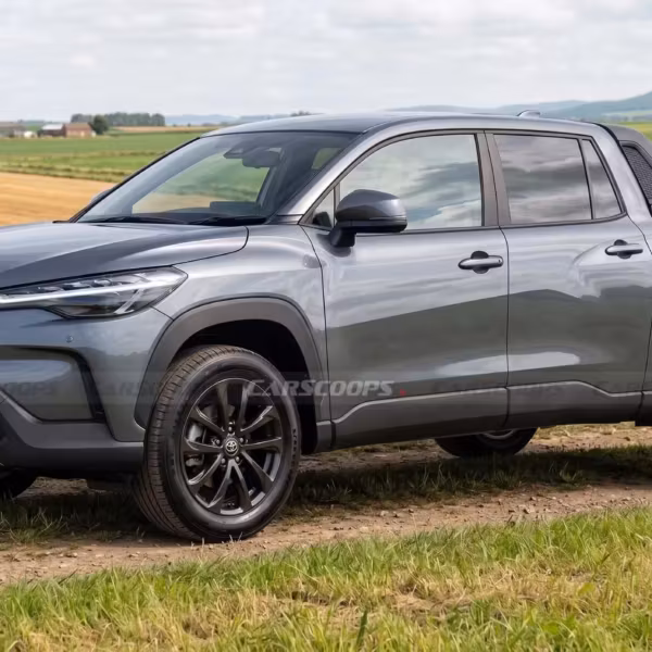 Пикап Toyota на базе Corolla Cross в поле