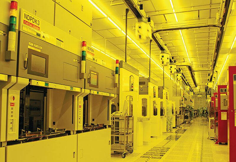 Производственное помещение TSMC с оборудованием для чипов линия 28 нм и 4 нм