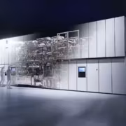 Линия для фотонных чипов ASML и TNO в Эйндховене