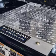 Батарея для электромобиля Battery Born с металлическим покрытием