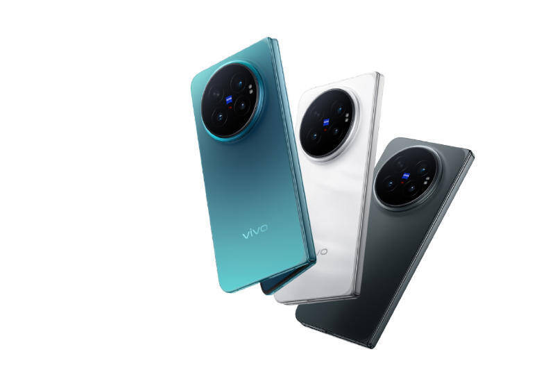Три складных смартфона Vivo X Fold6 разными цветами