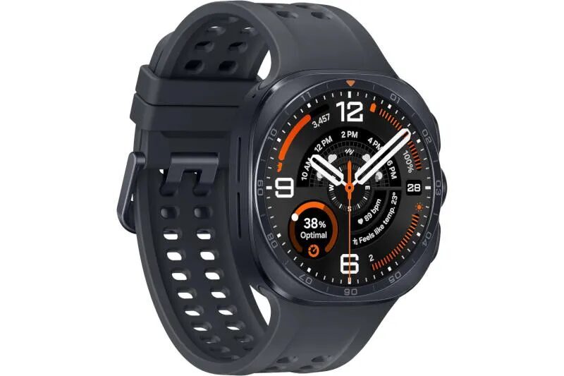 Умные часы Samsung Galaxy Watch Ultra 2 на запястье
