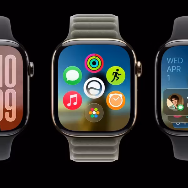 Три умных часы Apple Watch серия 8 показывают различные экраны