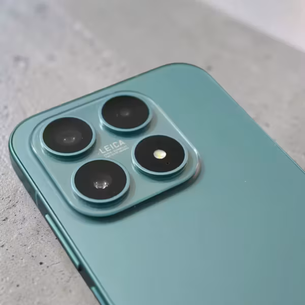 Силиконовая крышка на камере Xiaomi 18