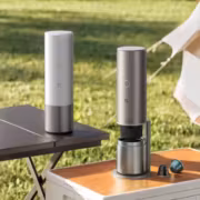 Кофемашина Xiaomi Mijia на деревянной поверхности