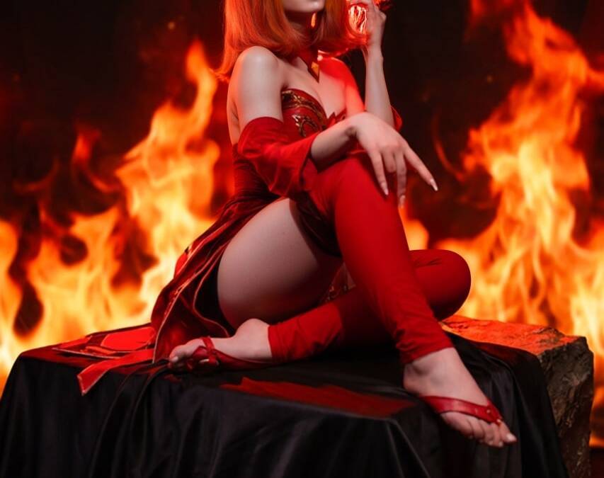 Модель показала косплей огненной Лины из Dota 2 12 Модель в косплей огненной Лины из Dota 2