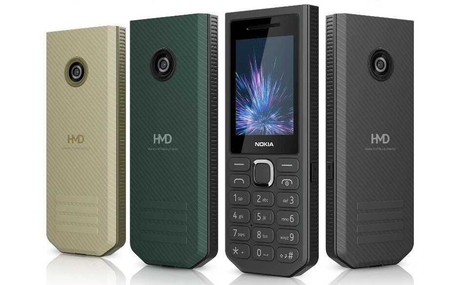 44 дня без розетки и 5 Вт для смартфона. Nokia 300 4G Power Bank получил батарею на 3700 мА·ч 2 Мобильный телефон Nokia 300 4G Power Bank и три чехла