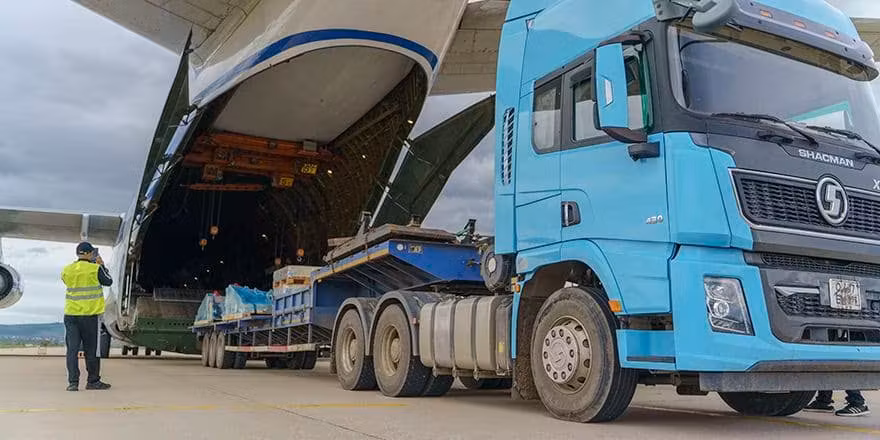Ан-124-100 привёз в Забайкалье 80 тонн оборудования из Турции