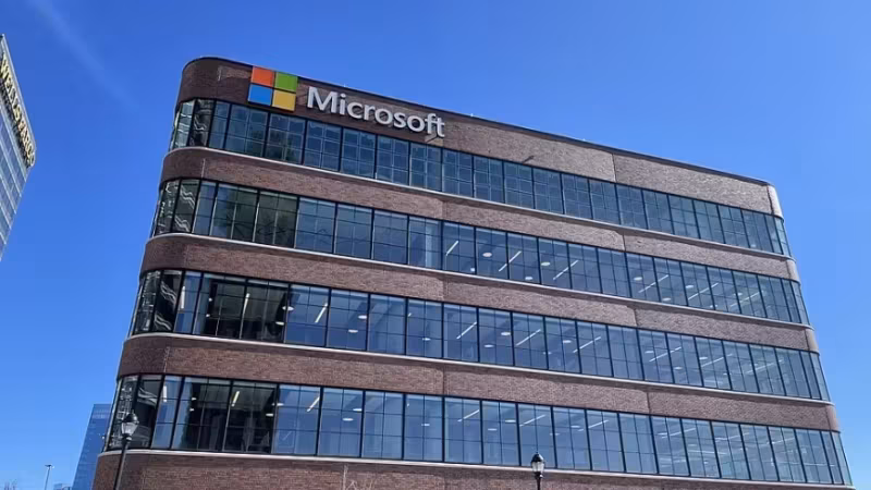 Azure пробила $100 млрд и потянула Microsoft вверх на фоне рекордных трат на ИИ