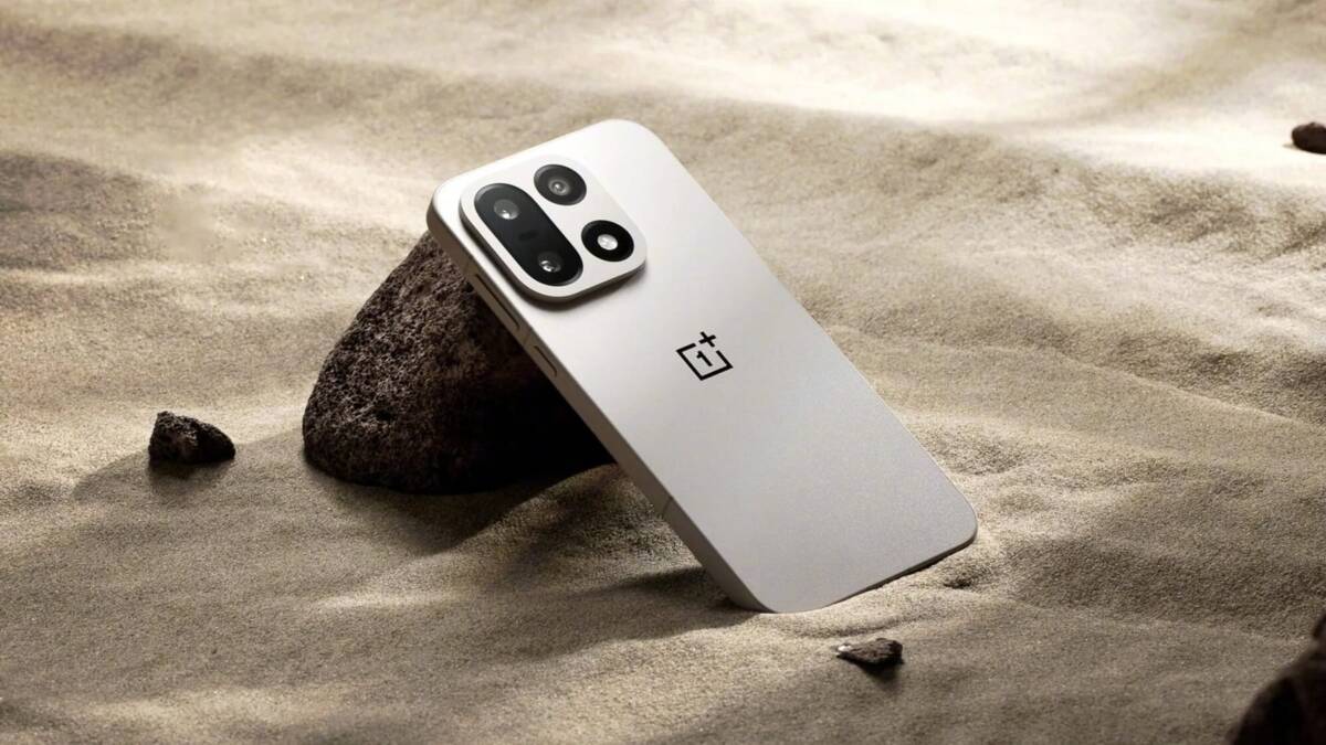 Баннер с переходом на Oppo и конец OxygenOS: почему OnePlus теряет себя 8 смартфон OnePlus на песке с камнями