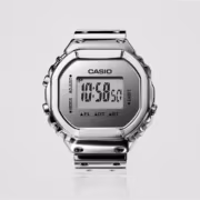 Casio превратила кольцо-часы в трекер сна и пульса 1 Цифровые часы Casio с металлическим ремешком