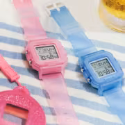 Два пластиковых наручных часика Casio Baby-G в прозрачных корпусах голубого и розового цветов
