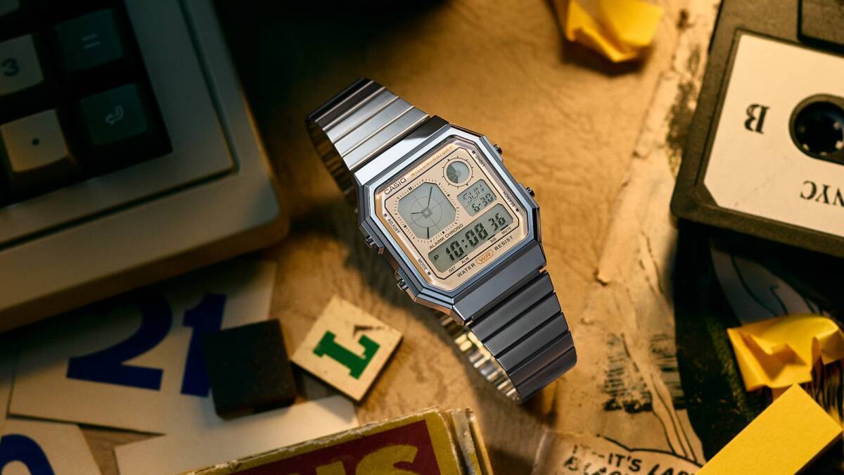 Часы Casio A130WE за 8 800 иен возвращают эстетику 1980-х с «псевдоаналоговым» экраном 4 Часы Casio A130WE и карточки на столе