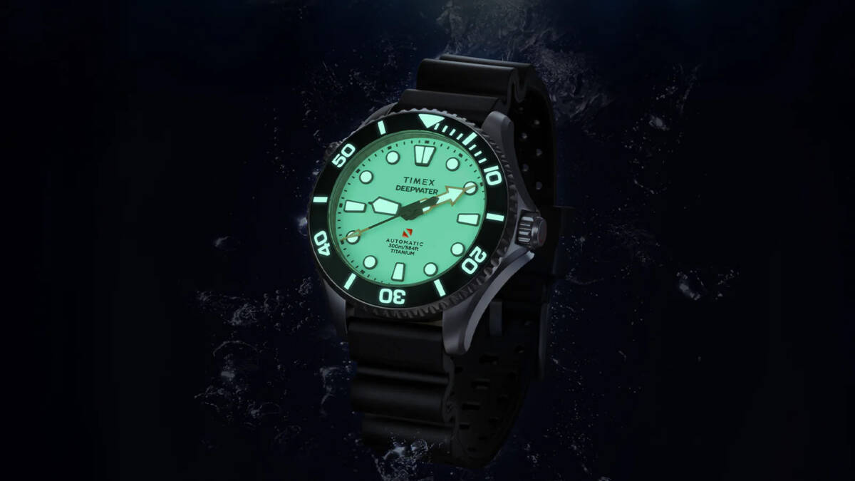 Часы Timex Deepwater с титановым корпусом и светящимся циферблатом
