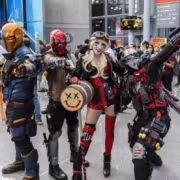 Comic Con Astana 2026 привезет в Астану Николая Костера-Вальдау и Иньяки Годоя 2 люди в костюмах персонажей компьютерных игр Comic Con Astana 2026