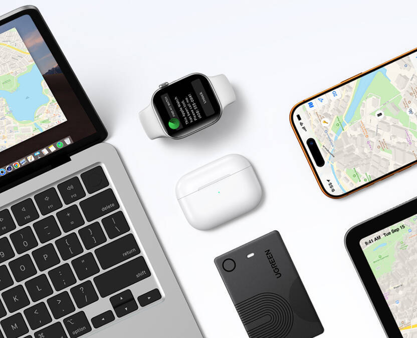 Трекеры Ugreen совместимые с Apple FindMy в центре и рядом с ними