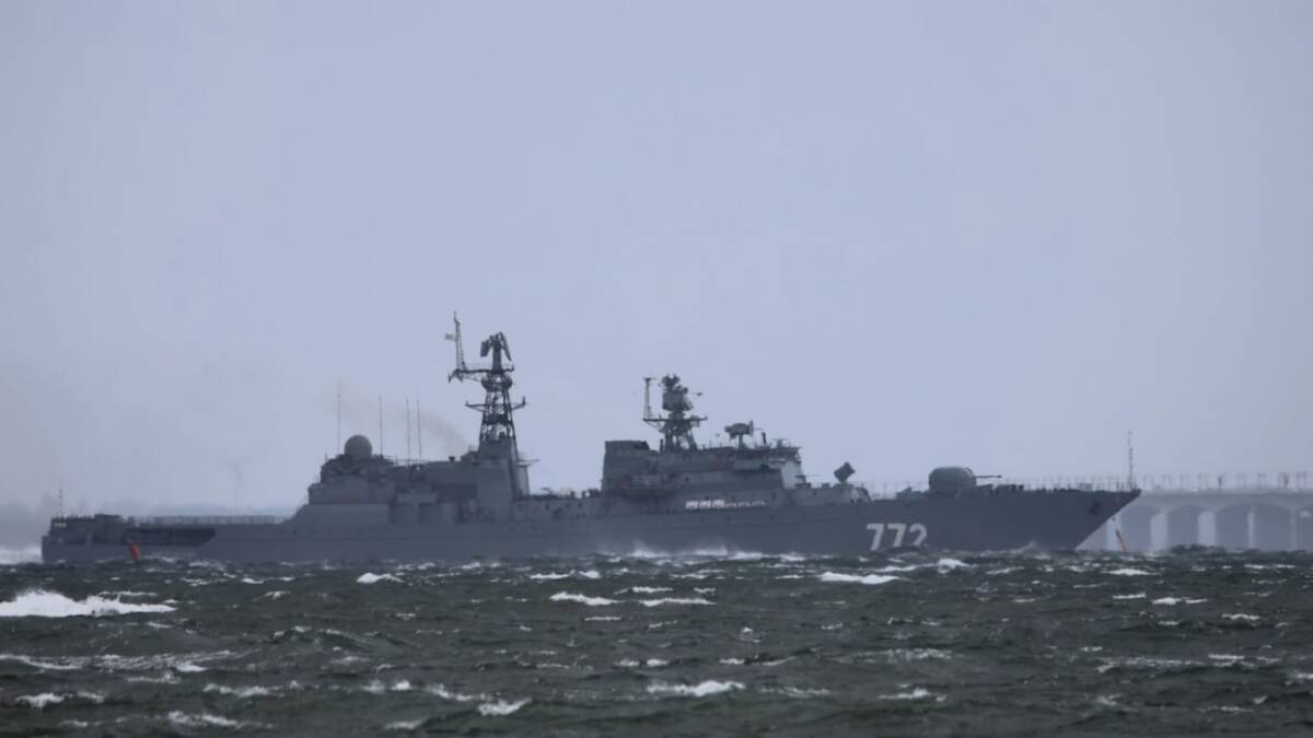 Фрегат «Неустрашимый» получил комплекс РЭБ «Пероед-М» против FPV-дронов