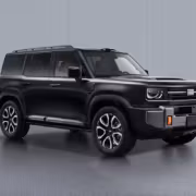 Черный внедорожник Geely Galaxy Battleship 700