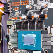 GeForce RTX 5060 с 16-pin и чипом от RTX 5070. Yeston странно усилила младшую карту 2 Видеокарта GeForce RTX 5060 с чипом RTX 5070 и 16-пиновым разъёмом