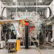 Крупный научный эксперимент с устройством General Fusion на базе термоядерного реактора