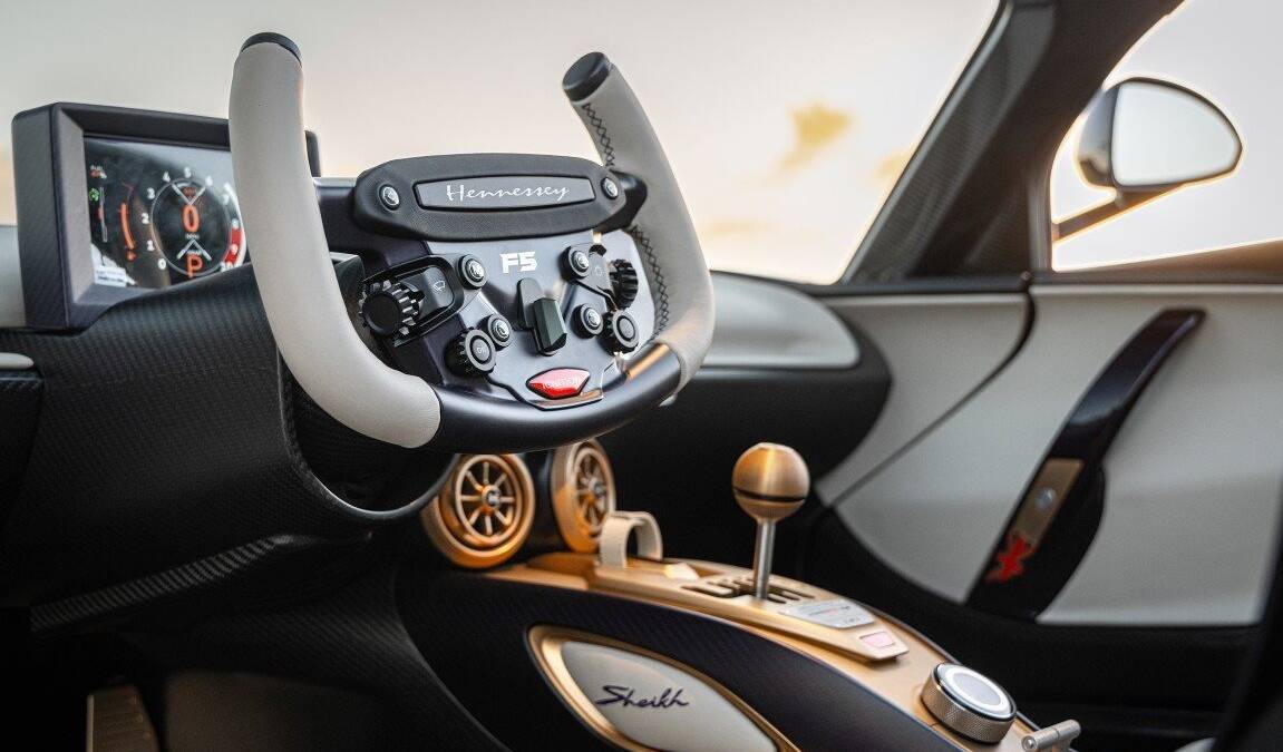 2031 л.с. и открытая кулиса. Hennessey показала гиперкар Venom F5-M Roadster 5 2031 л.с. и открытая кулиса. Hennessey показала гиперкар Venom F5-M Roadster