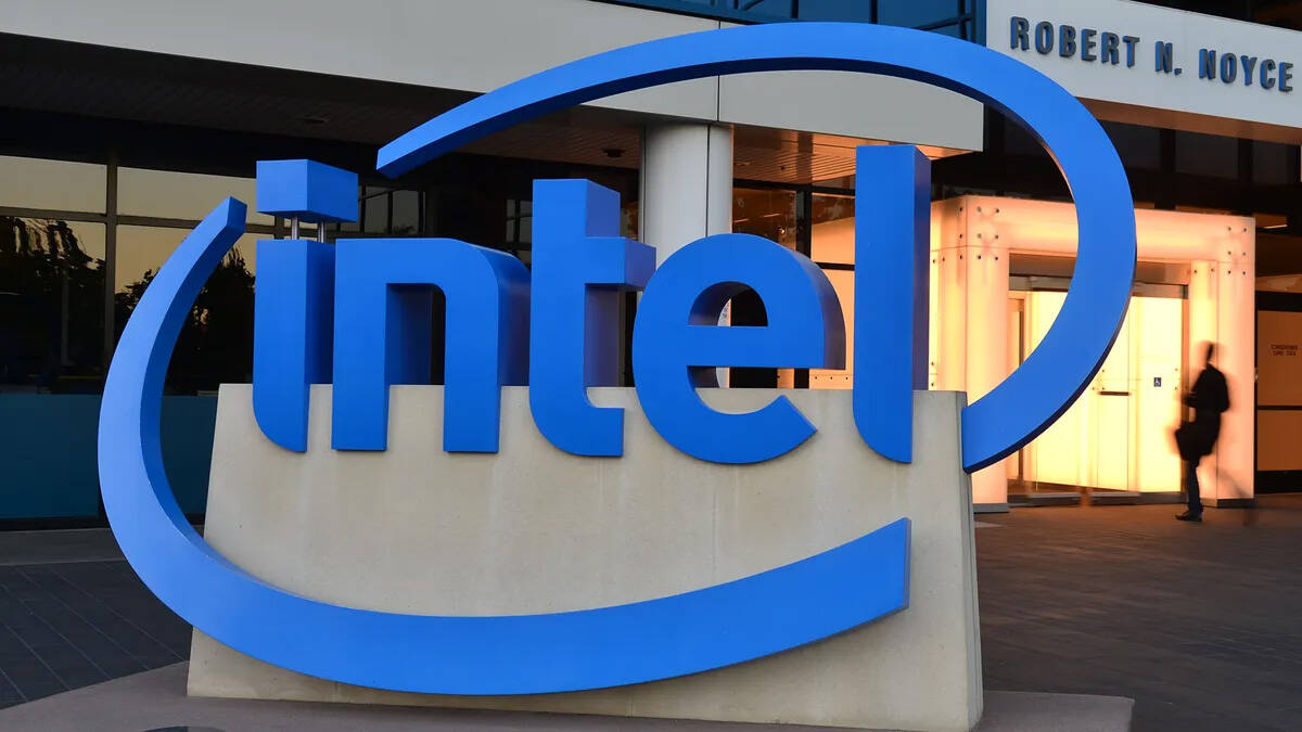 Intel впервые за 40 лет открыла чужим компаниям доступ к ядрам x86