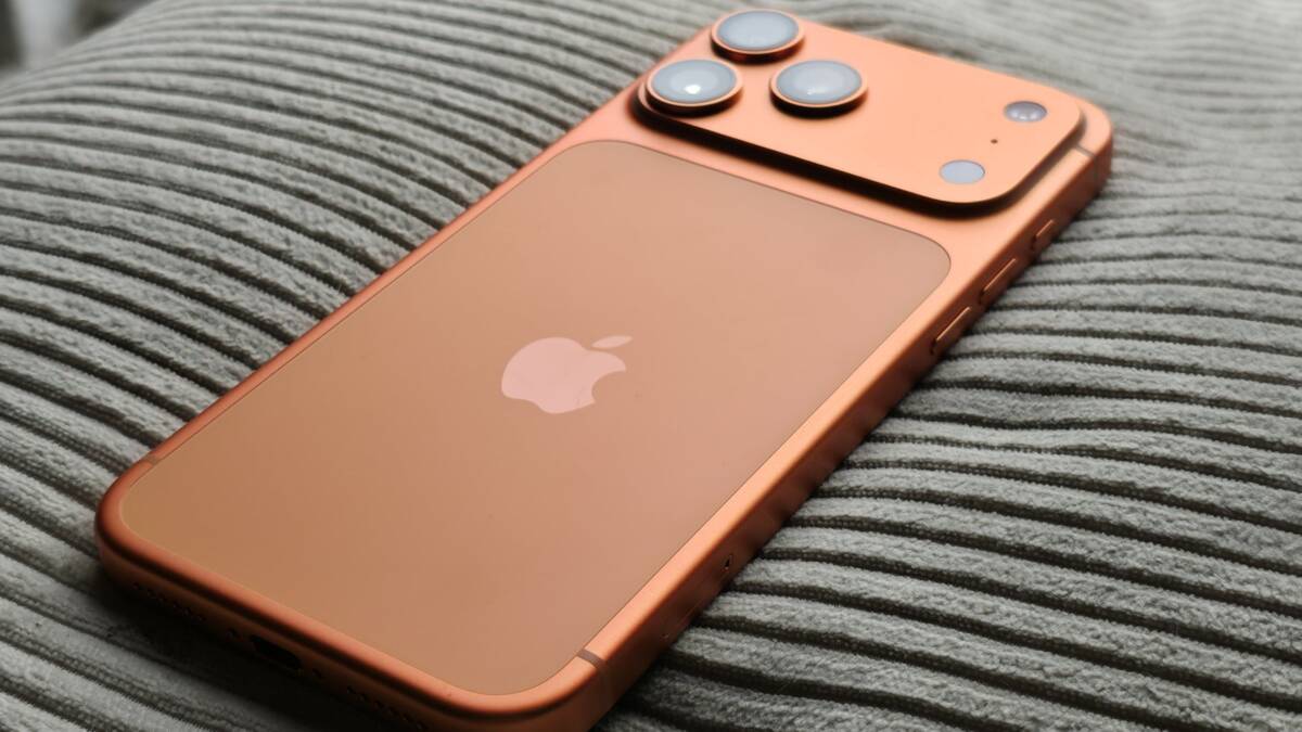 iPhone 18 Pro Max может получить переменную диафрагму после утечки у поставщика Apple 2 Розовый iPhone 18 Pro Max с тремя камерами