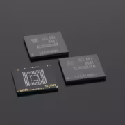 Apple переведет iPhone 18 Pro на QLC-память и поднимет цены 2 чипы памяти для iPhone 18 Pro с QR кодом