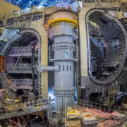 Вид вакуумной камеры ITER с внутренними компонентами