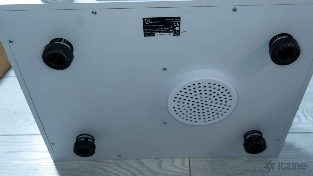 Обзор Reproductor RP-300BT: стильный виниловый проигрыватель с прямым приводом