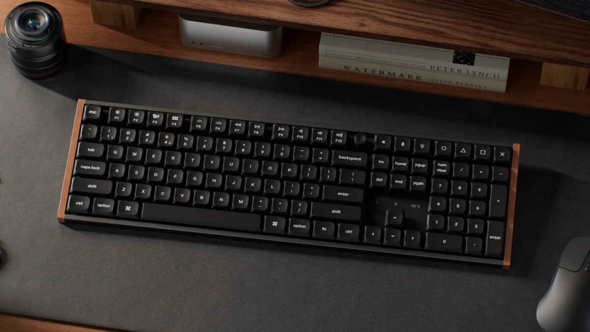 Клавиатура Keychron K5 Ultra 8K на рабочем столе