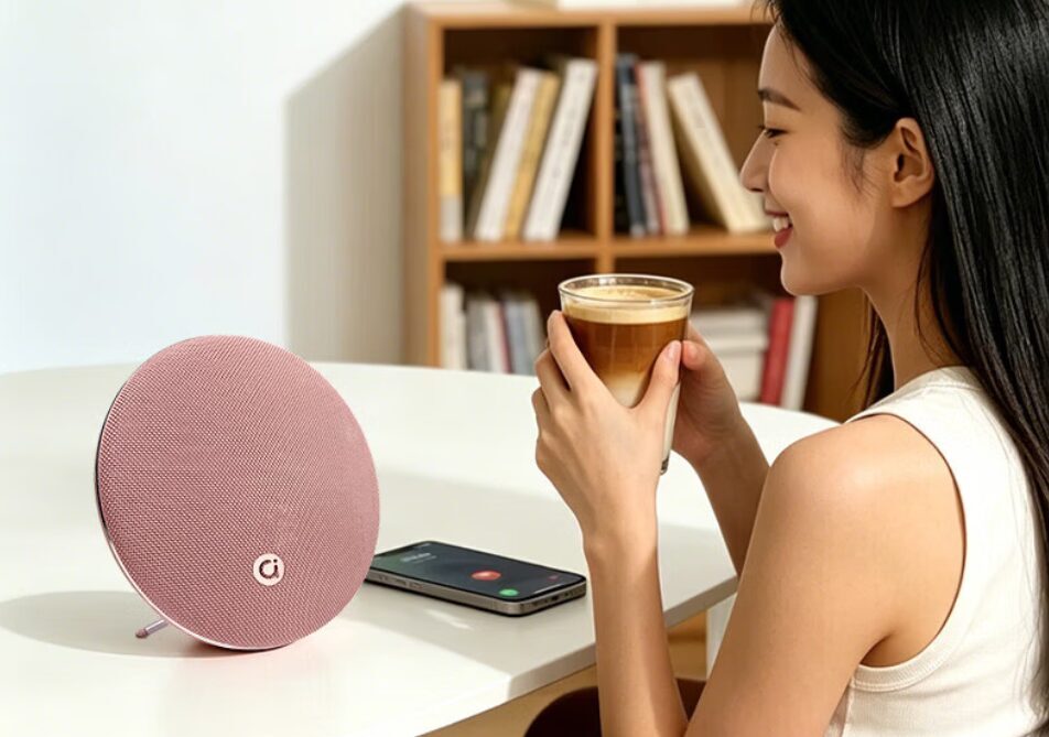 Колонку Asus Adol SP103 оценили в 239 юаней и оснастили Bluetooth 6.0 5 Розовая колонка Asus Adol SP103 и смартфон