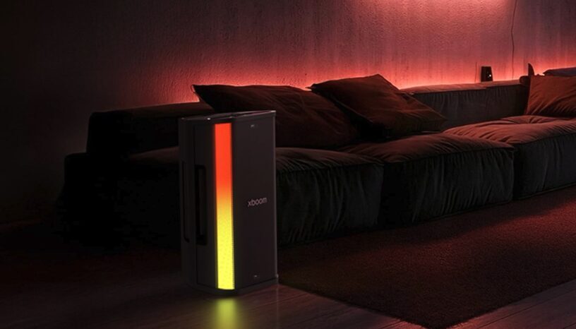 Колонка LG xboom Stage 501 с ярким световым эффектом
